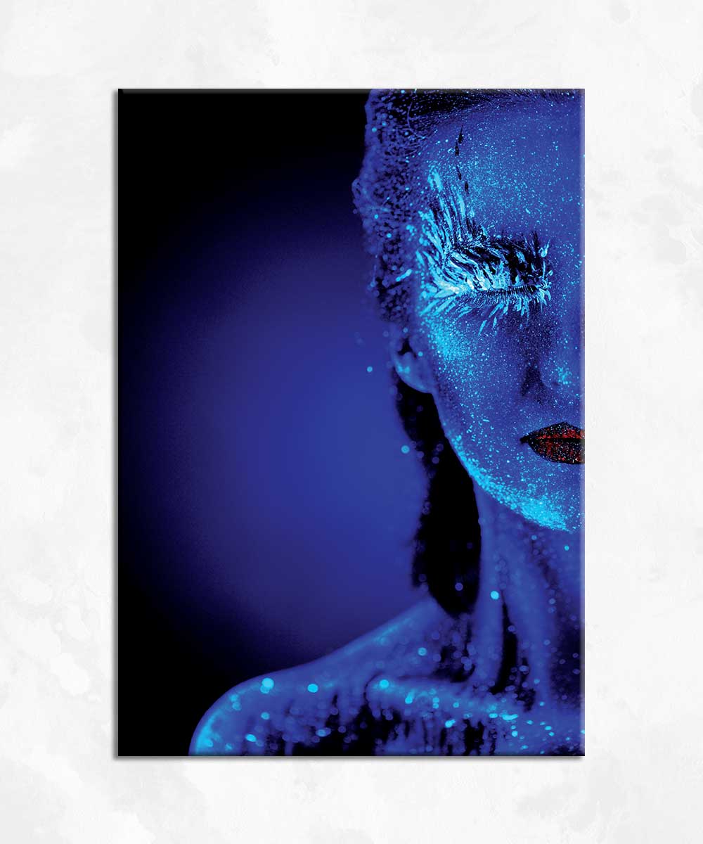 Neon Silence – Şeffaf Pleksi Modern Portre