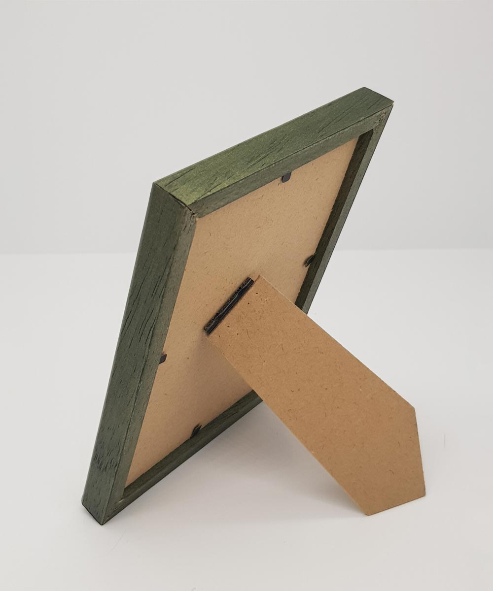 13’lük Koyu Yeşil Ahşap Çerçeve – Camlı Masa Üstü Model